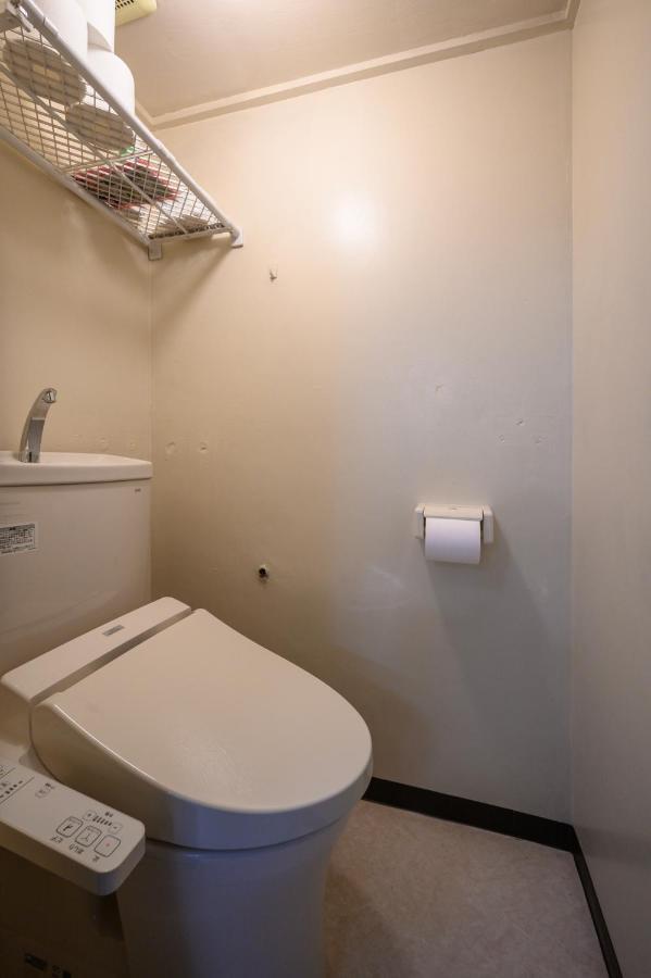 טוקיו Premier Suite Shinjuku Akebonobashi Front מראה חיצוני תמונה