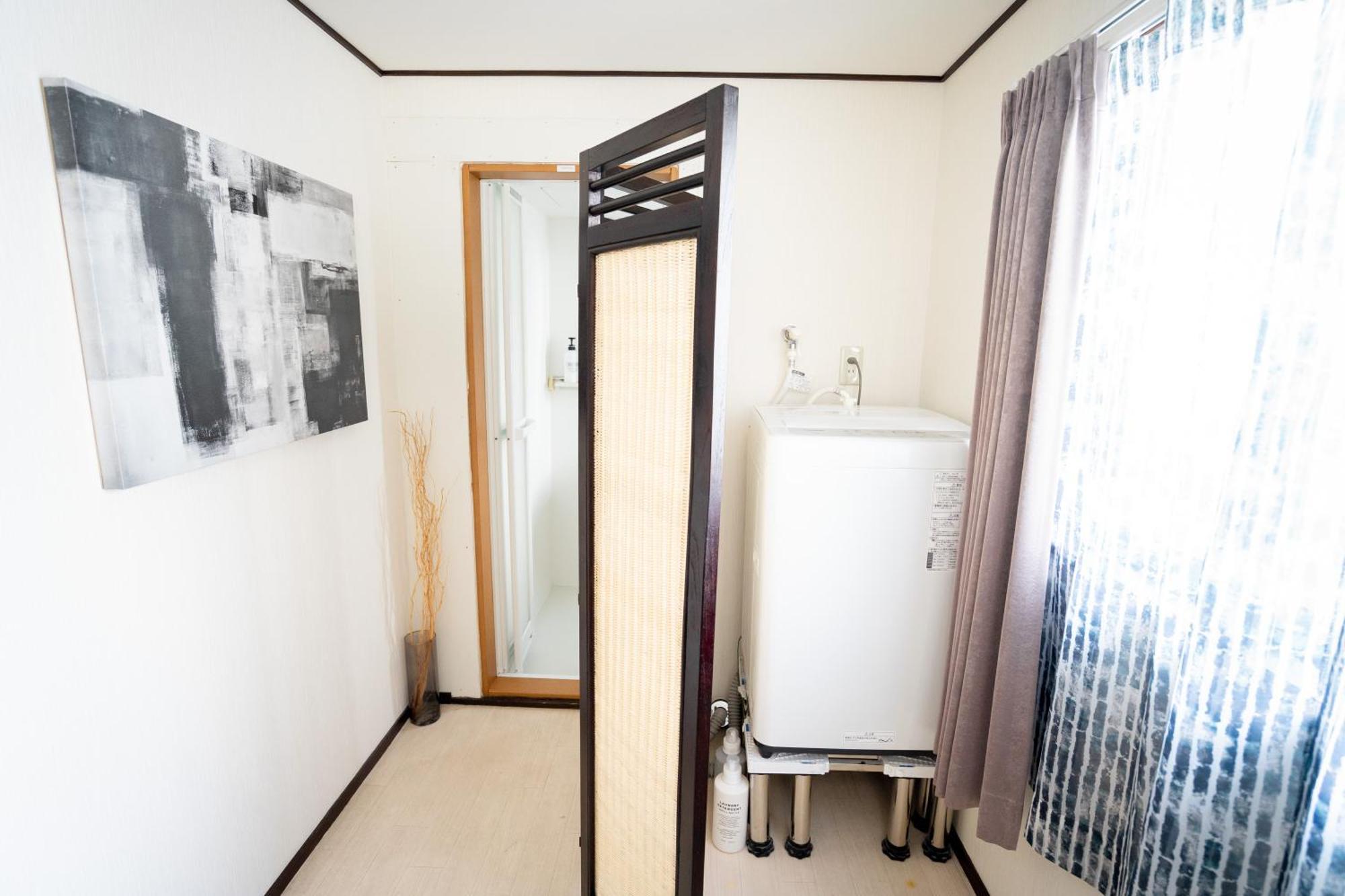טוקיו Premier Suite Shinjuku Akebonobashi Front מראה חיצוני תמונה